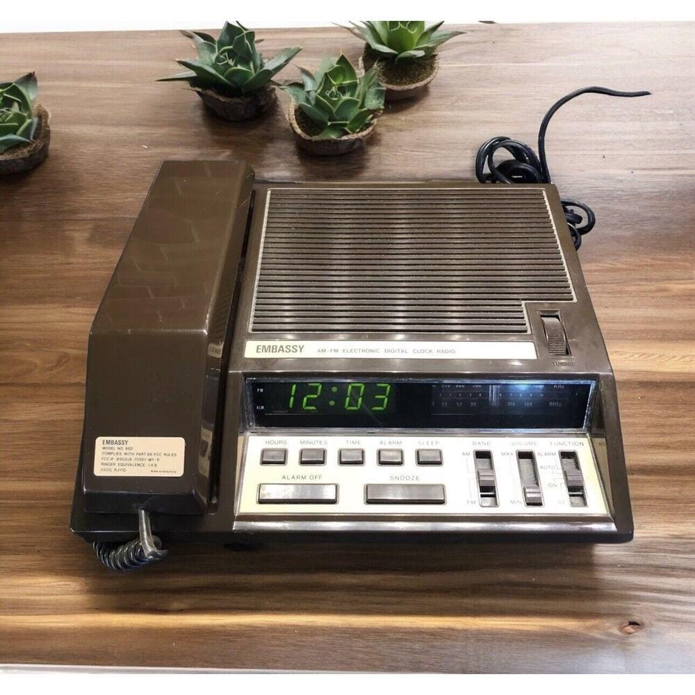 VIntage Brown Embassy Model No. 682 Alarm Digital Clock Radio‎ Telephone Phone